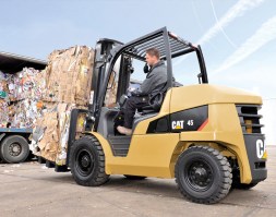 CAT carrello elevatore diesel DP40-55N